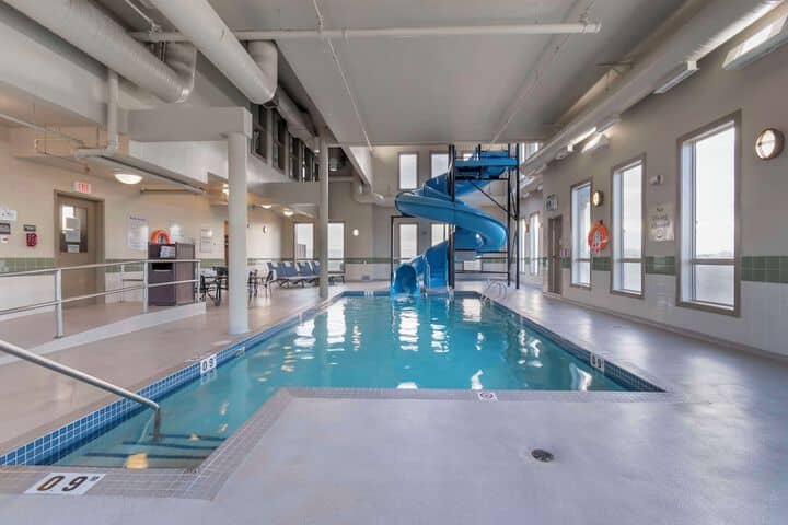 Pool 33 of 40